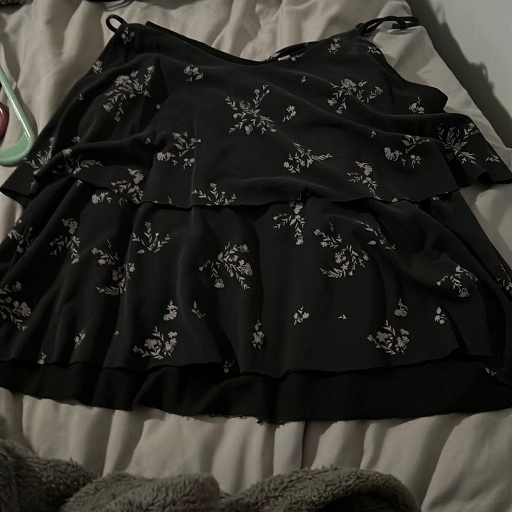 Black floral tank top